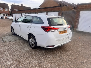 Used Toyota Auris 2015 for sale - 78627236: Photo