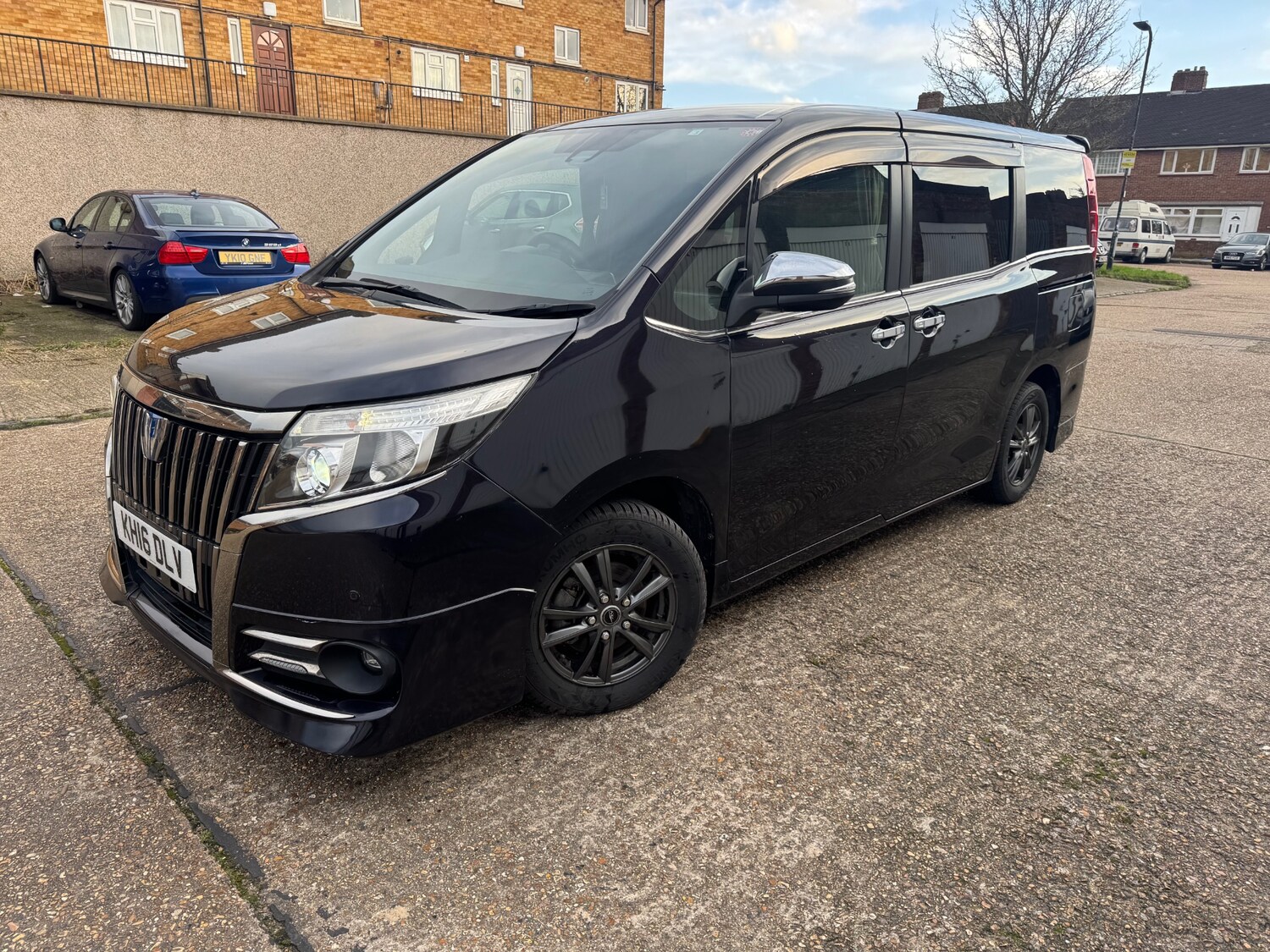 Used Toyota Esquire 2025 for sale - 77329365: Photo 2