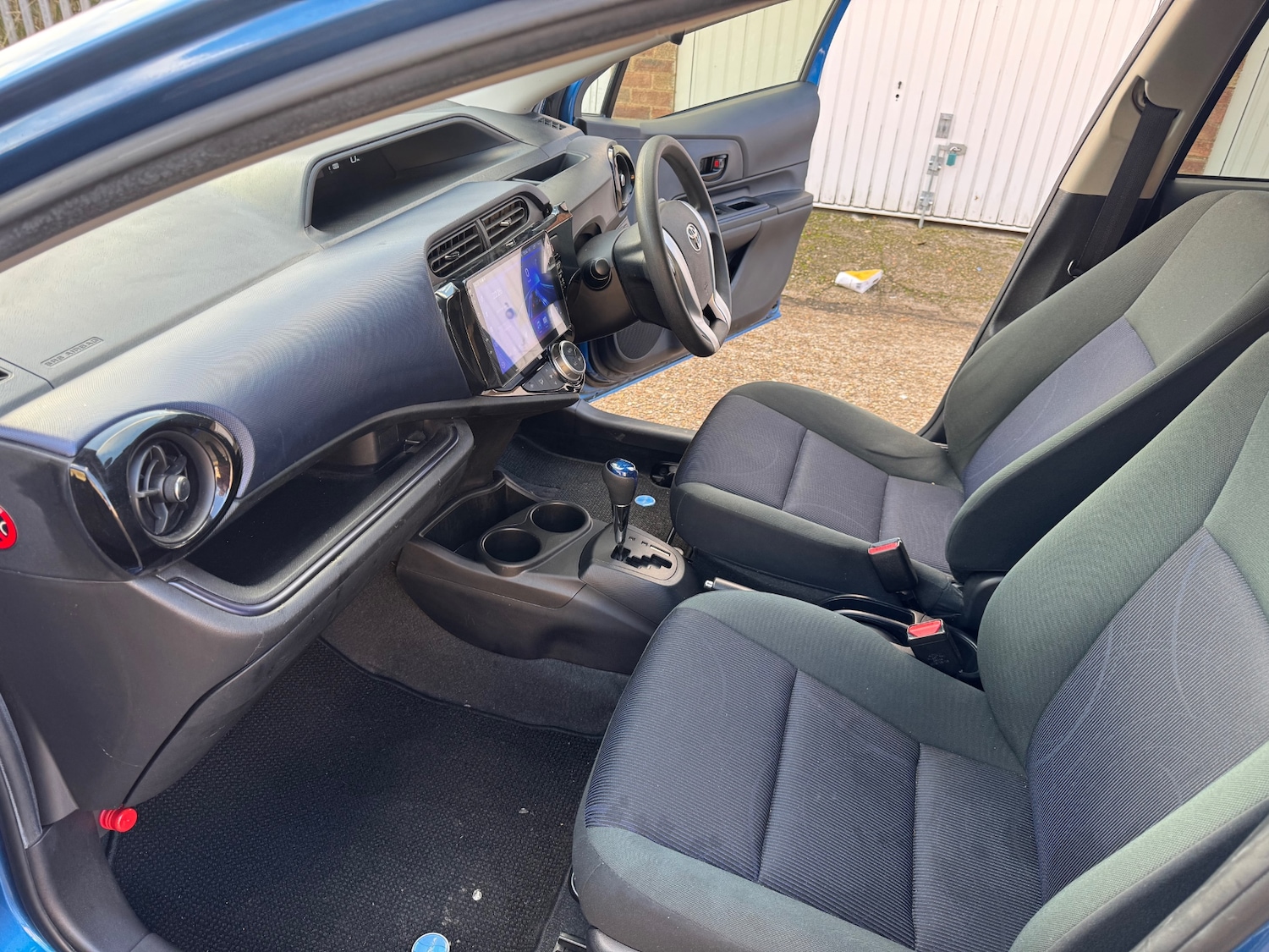 Used Toyota Aqua 2025 for sale - 76669919: Photo 10