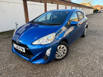 Used Toyota Aqua 2016 for sale - 76669919: Photo
