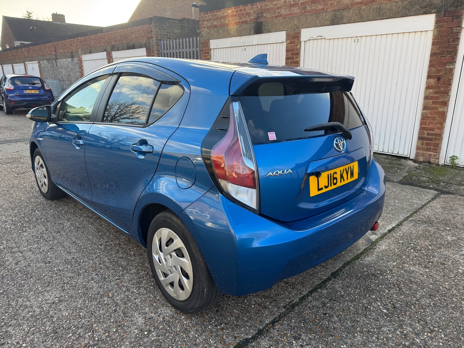 Used Toyota Aqua 2025 for sale - 76669919: Photo 5