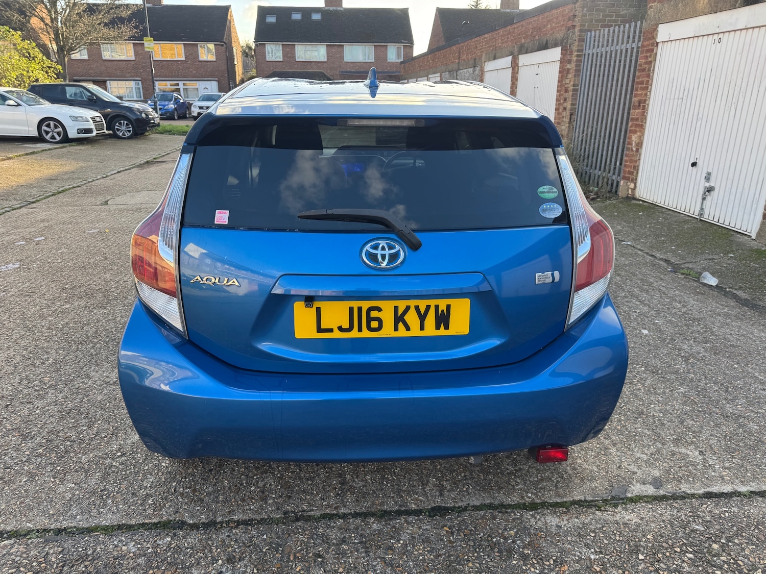 Used Toyota Aqua 2025 for sale - 76669919: Photo 6