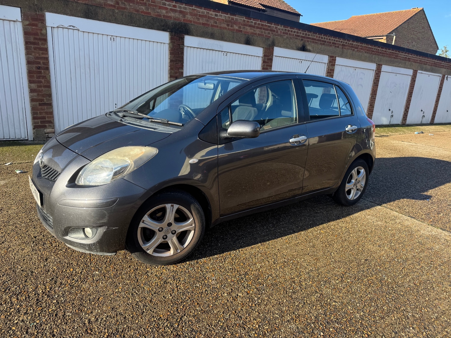 Used Toyota Yaris 2010 for sale - 76669904: Photo 1