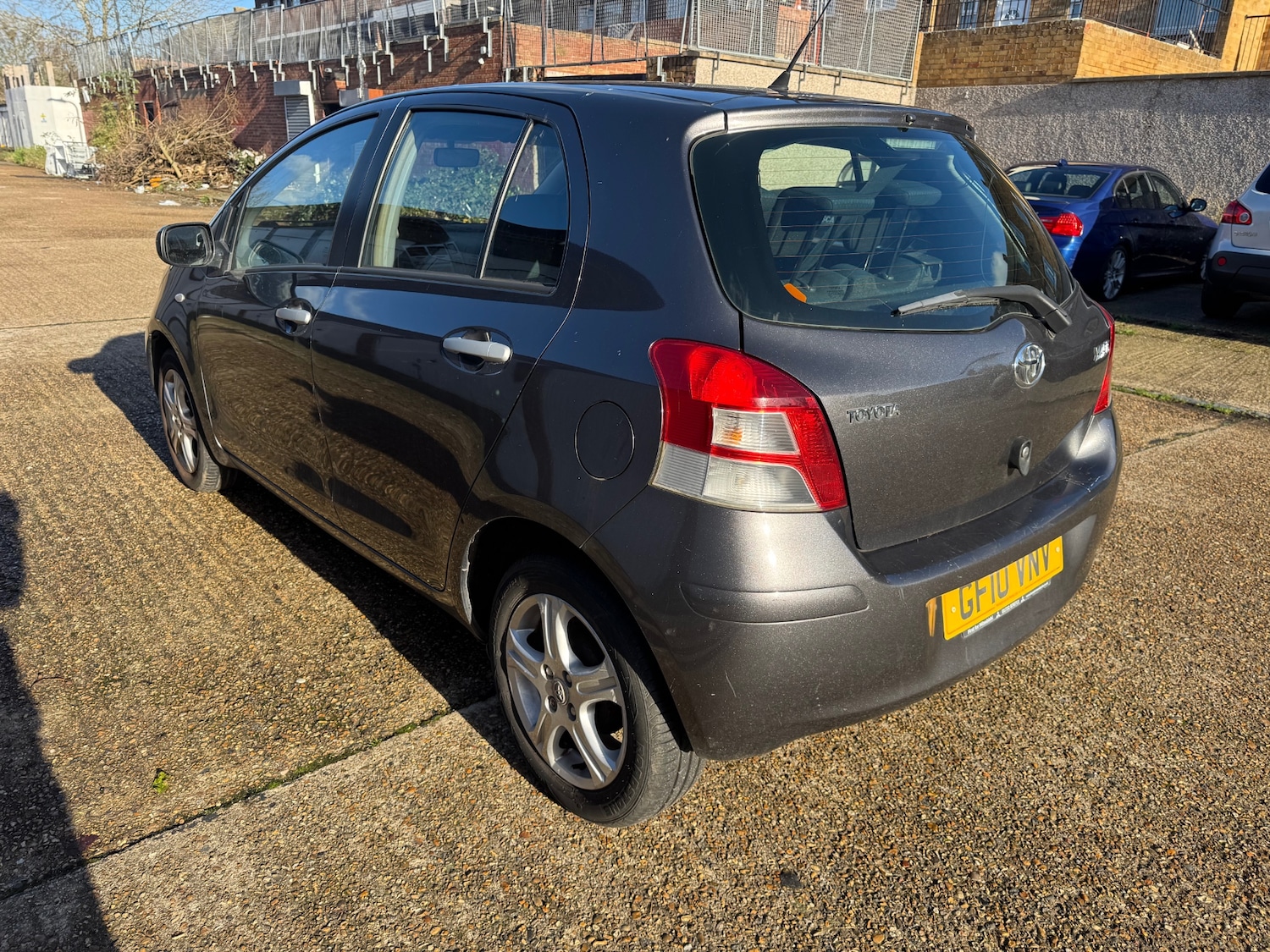 Used Toyota Yaris 2010 for sale - 76669904: Photo 12