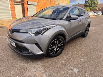 Used Toyota C-HR 2019 for sale - 79328501: Photo