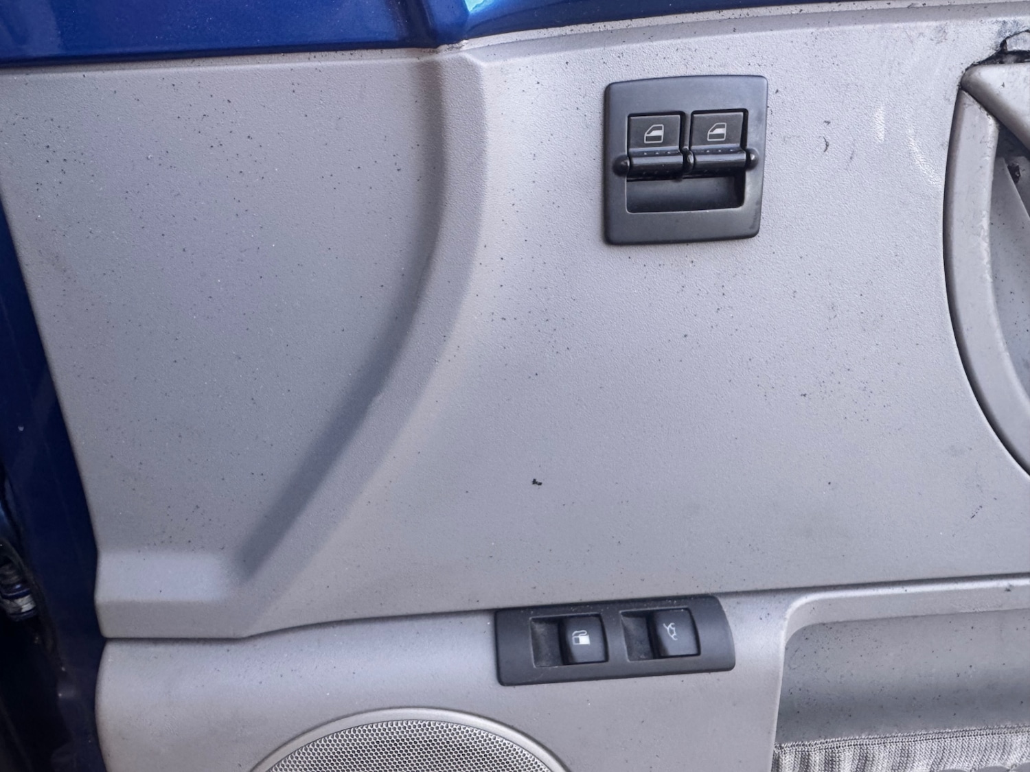 Used Volkswagen Beetle 2003 for sale - 78057289: Photo 12