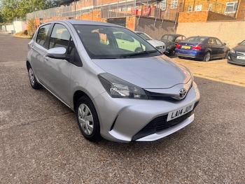 Used Toyota Yaris 2014 for sale - 79483563: Photo