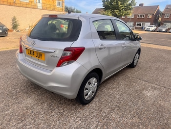 Used Toyota Yaris 2014 for sale - 79483563: Photo