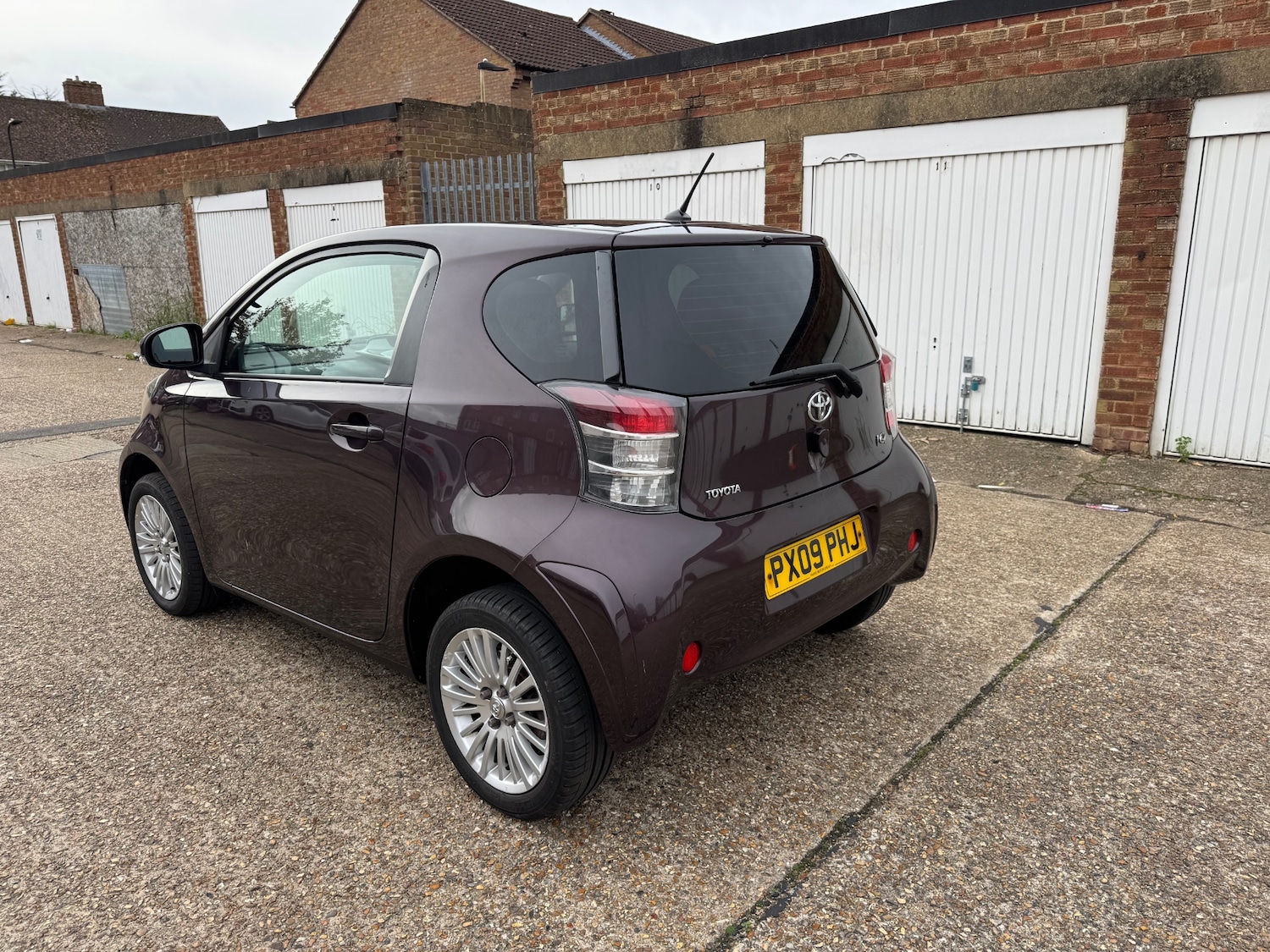 Used Toyota IQ 2009 for sale - 76380387: Photo 4
