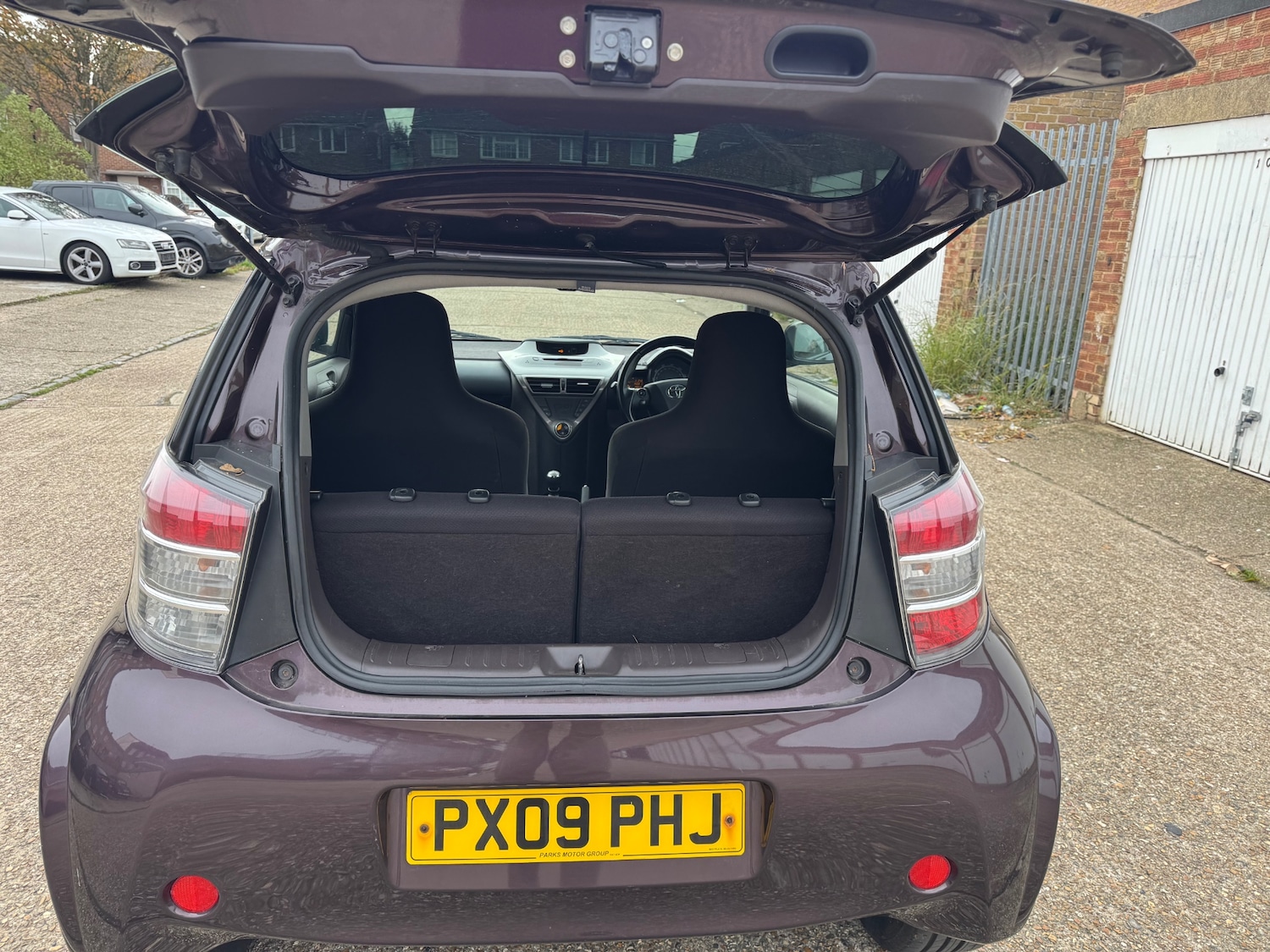 Used Toyota IQ 2009 for sale - 76380387: Photo 7