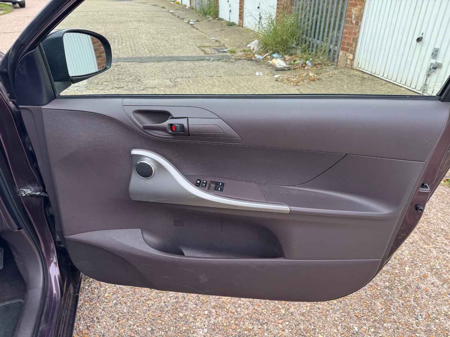 Used Toyota IQ 2009 for sale - 76380387: Photo 9