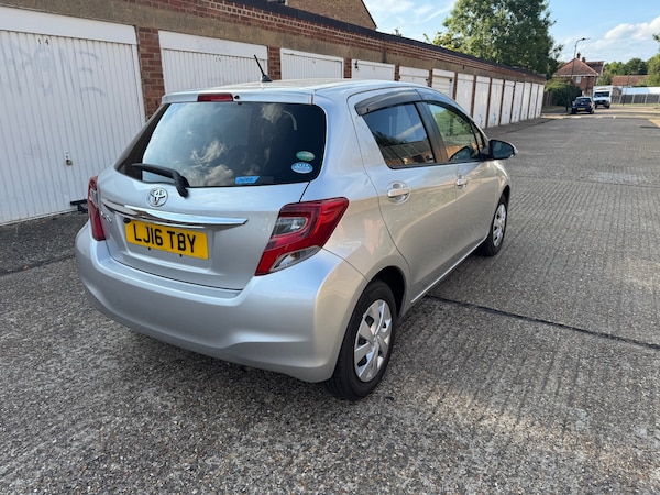 Used Toyota Yaris 2016 for sale - 75413306: Photo 5