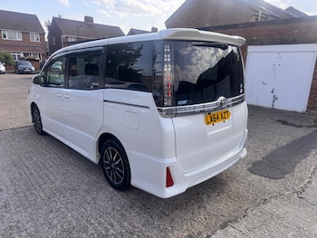 Used Toyota Voxy 2015 for sale - 79239765: Photo
