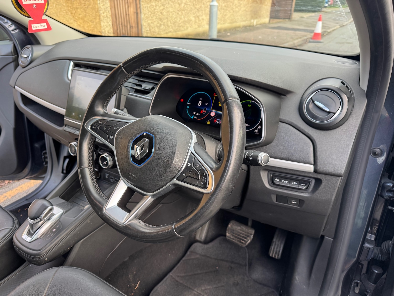 Used Renault Zoe 2020 for sale - 76591641: Photo 8