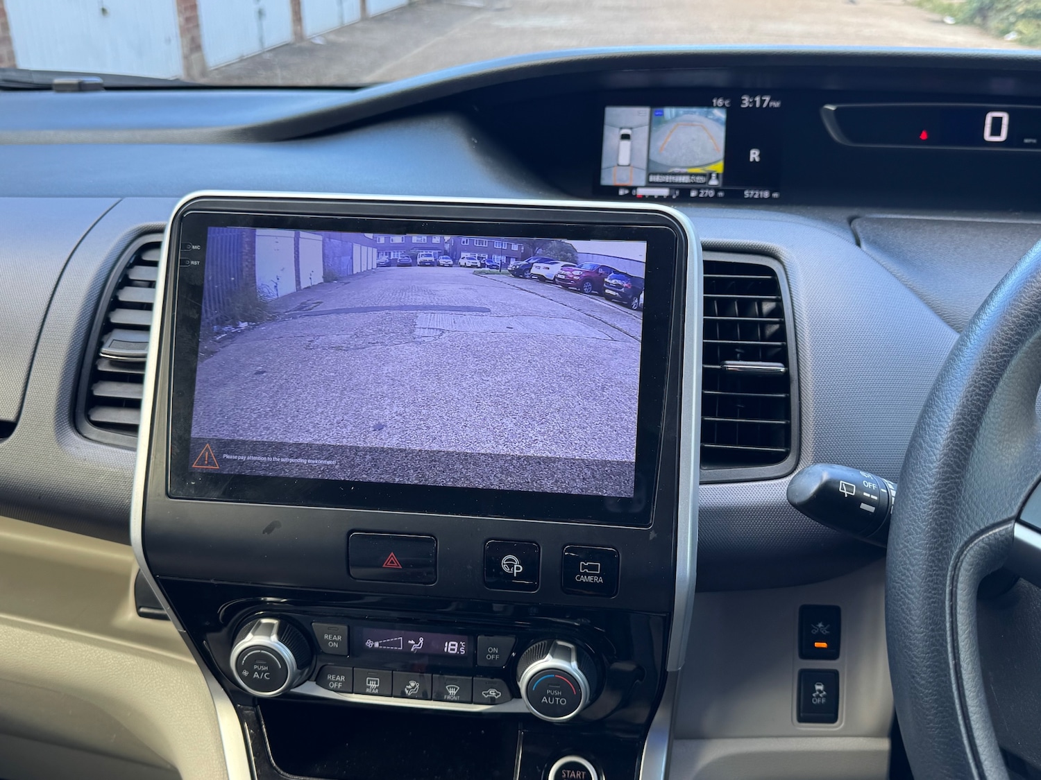 Used Nissan Serena 2016 for sale - 75755822: Photo 30