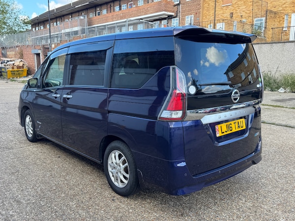 Used Nissan Serena 2025 for sale - 75755822: Photo 5