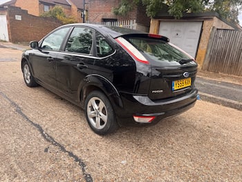 Used Ford Focus 2010 for sale - 79812285: Photo