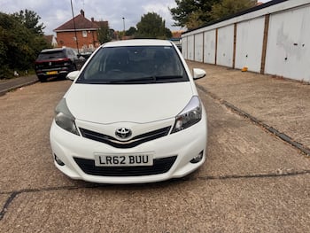 Used Toyota Yaris 2012 for sale - 79542843: Photo