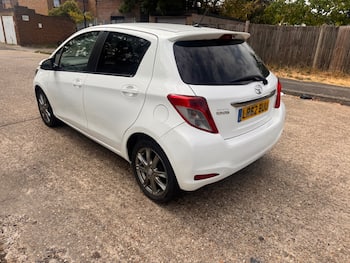 Used Toyota Yaris 2012 for sale - 79542843: Photo