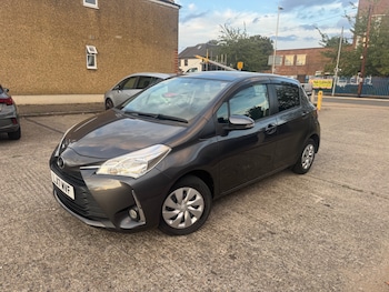 Used Toyota Yaris 2017 for sale - 75413301: Photo