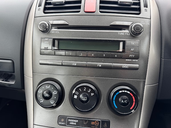 Used Toyota Auris 2009 for sale - 76317515: Photo 13