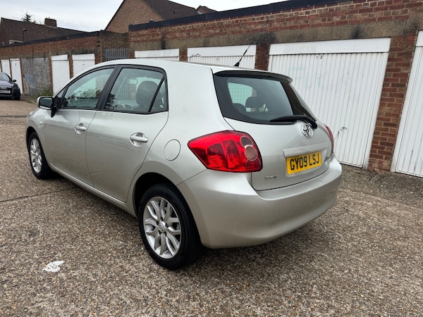 Used Toyota Auris 2009 for sale - 76317515: Photo 5