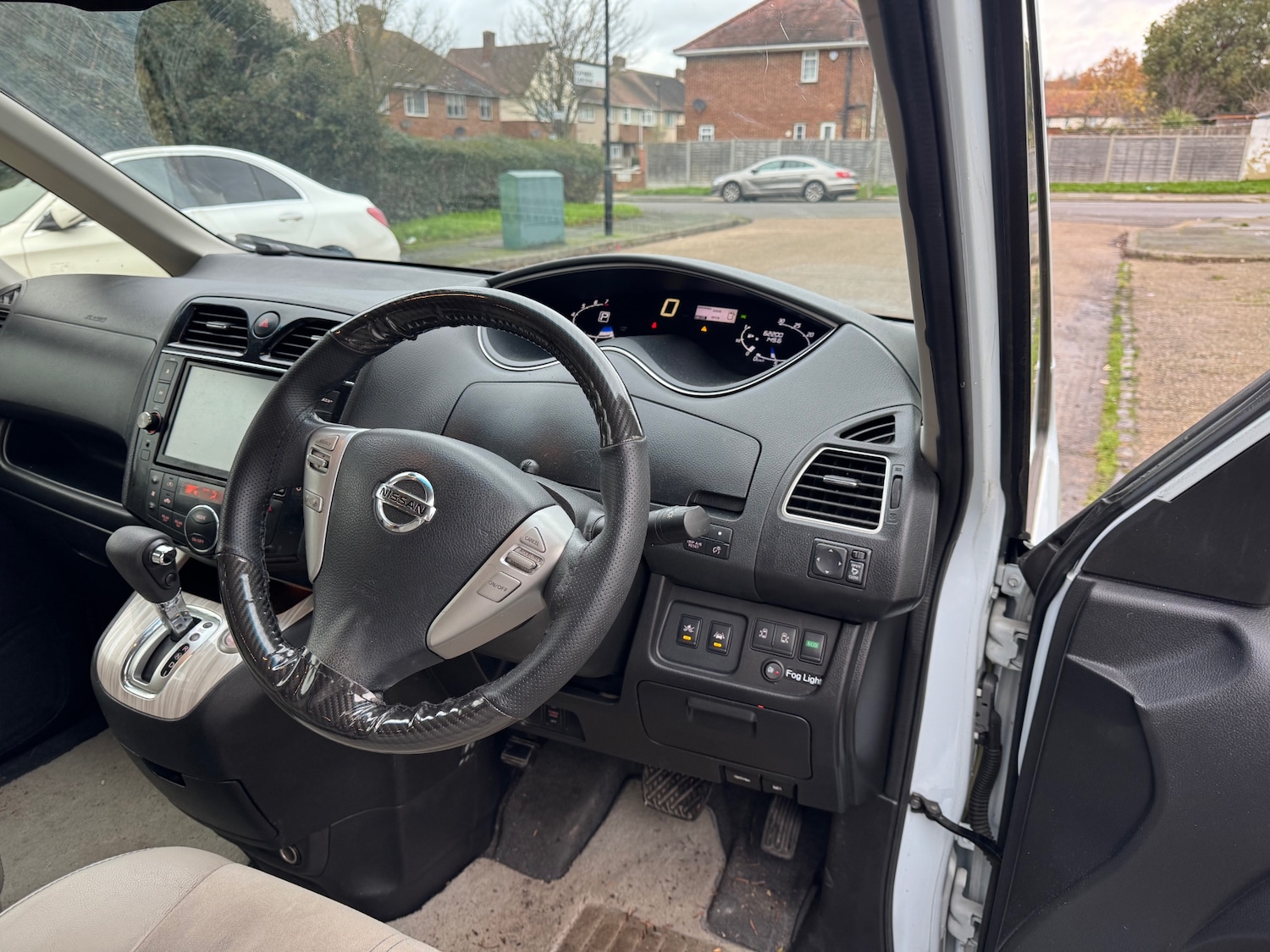 Used Nissan Serena 2025 for sale - 76839271: Photo 12