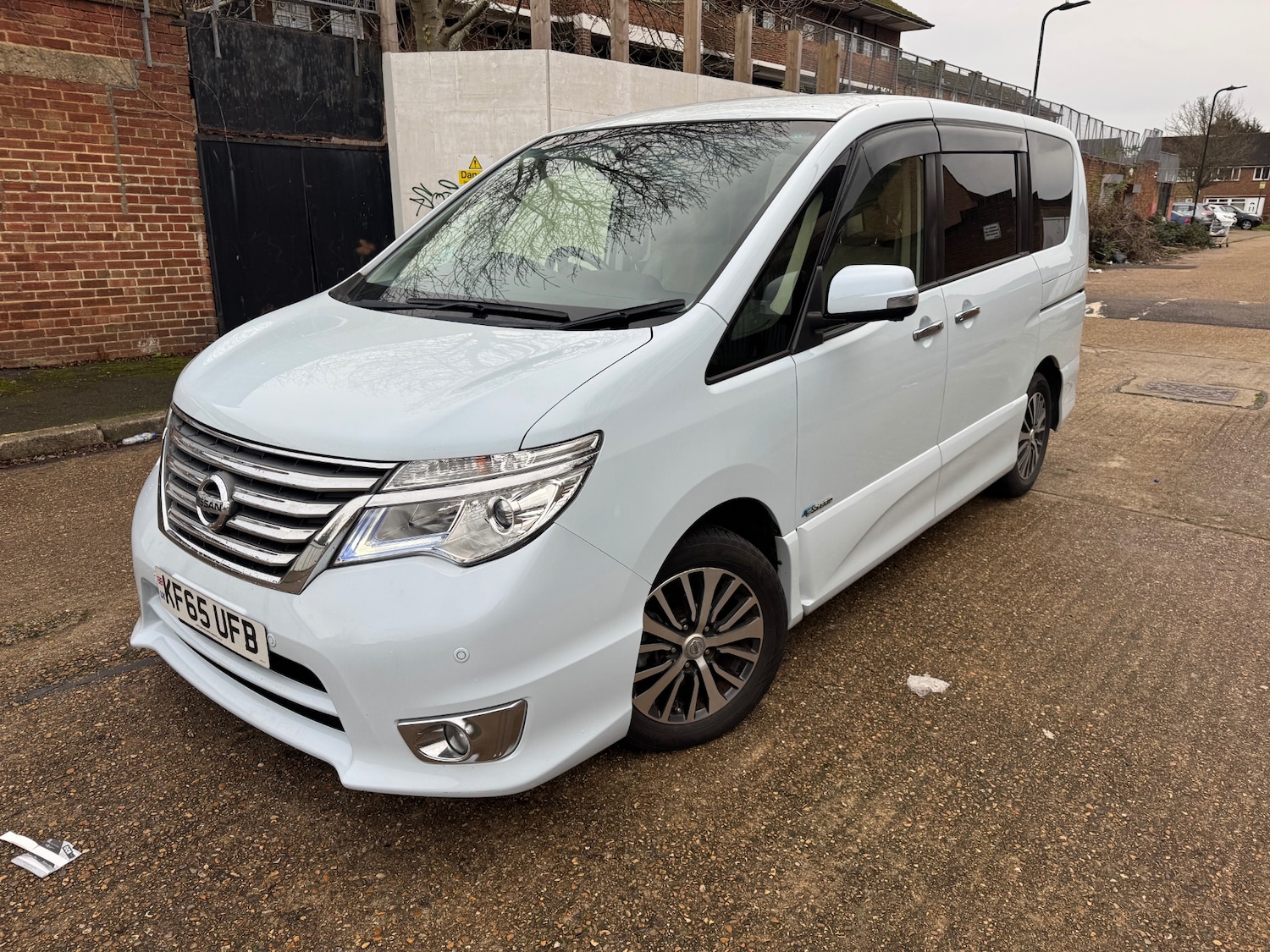 Used Nissan Serena 2025 for sale - 76839271: Photo 2