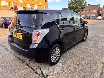 Used Toyota Verso 2018 for sale - 79227902: Photo