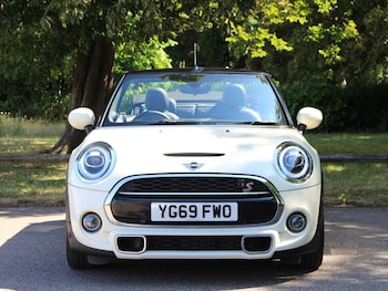 Used MINI Convertible 2019 for sale - 76202157: Photo