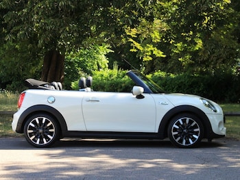 Used MINI Convertible 2019 for sale - 76202157: Photo