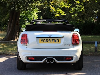 Used MINI Convertible 2019 for sale - 76202157: Photo