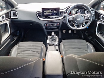 Used Kia Ceed 2023 for sale - 78047610: Photo