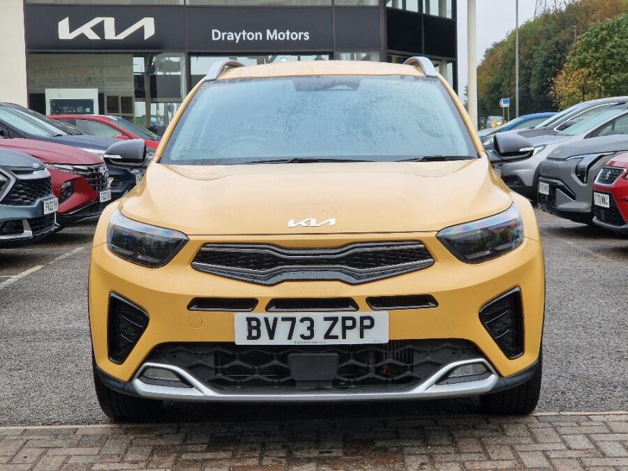 Used Kia Stonic 2023 for sale - 76247680: Photo 2