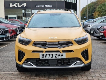 Used Kia Stonic 2023 for sale - 76247680: Photo