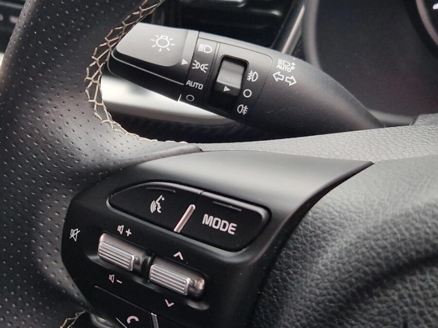 Used Kia Stonic 2023 for sale - 76247680: Photo 75