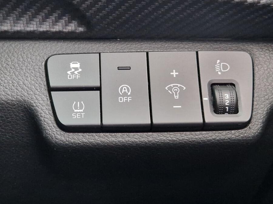 Used Kia Stonic 2023 for sale - 76247680: Photo 79