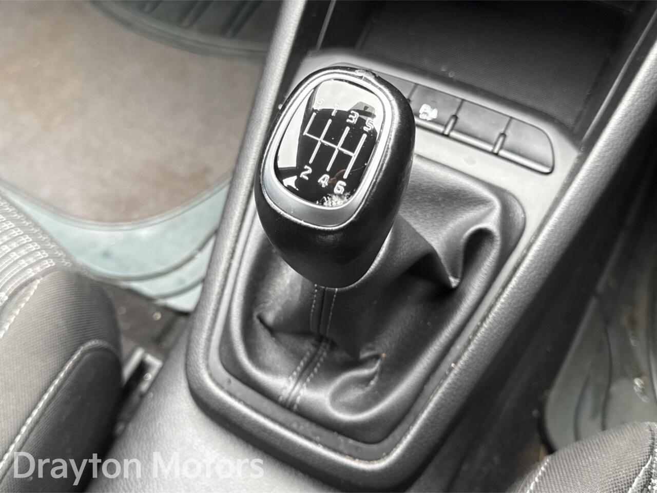 Used Kia Stonic 2019 for sale - 77598777: Photo 26