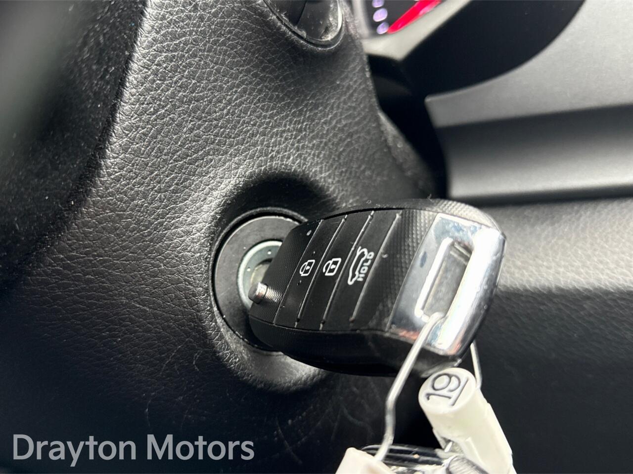 Used Kia Stonic 2019 for sale - 77598777: Photo 28