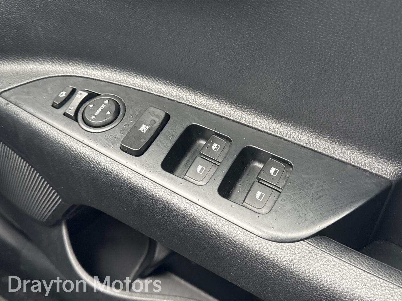 Used Kia Stonic 2019 for sale - 77598777: Photo 30