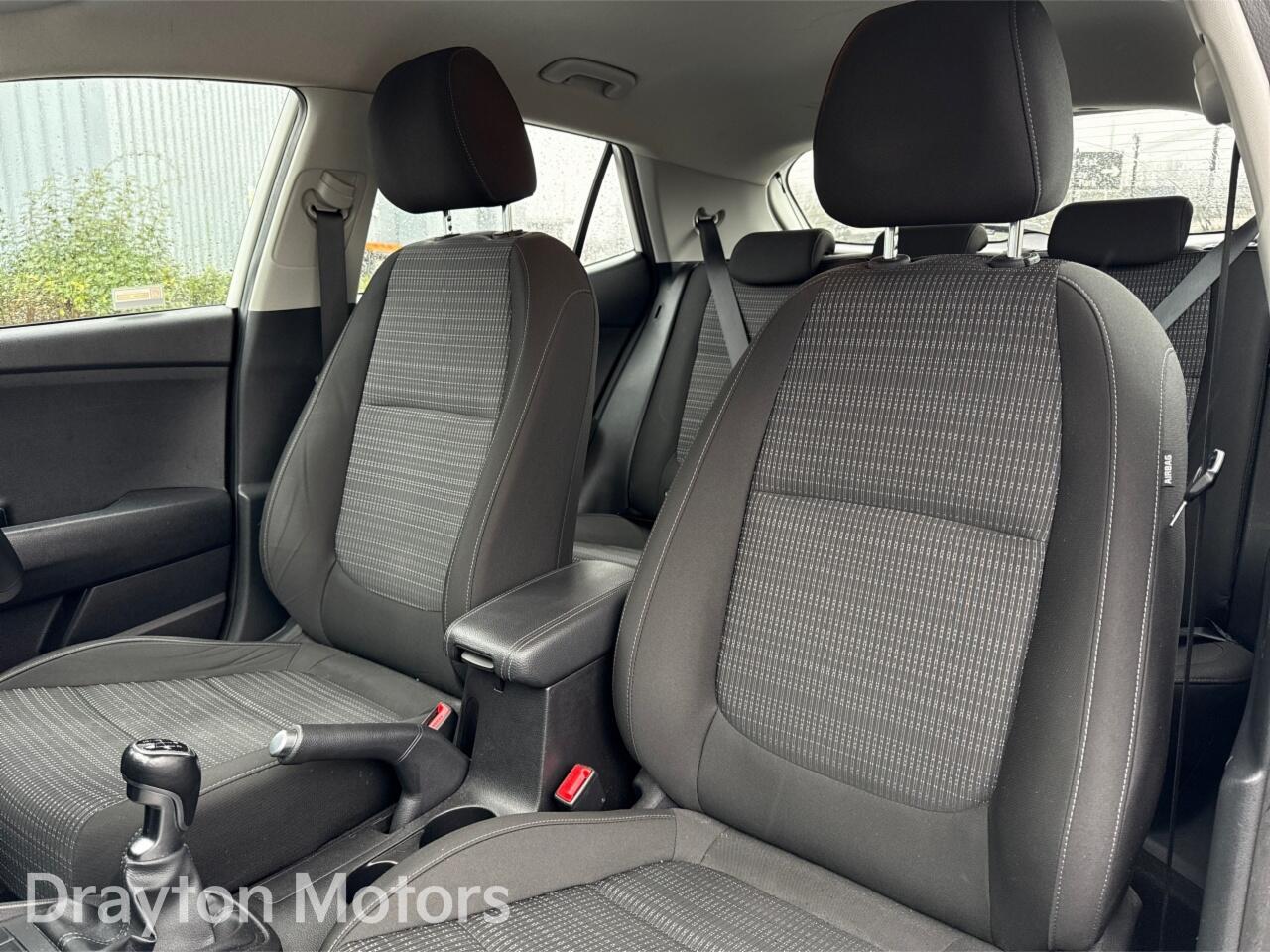 Used Kia Stonic 2019 for sale - 77598777: Photo 33