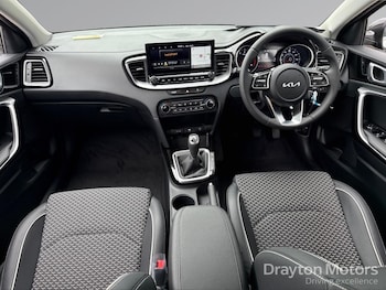 Used Kia XCeed 2025 for sale - 78461792: Photo