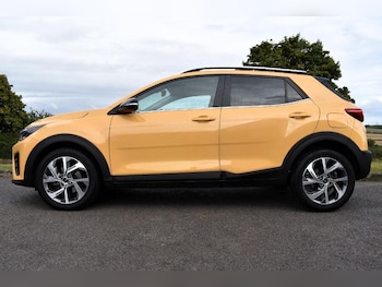 Used Kia Stonic 2024 for sale - 76765152: Photo