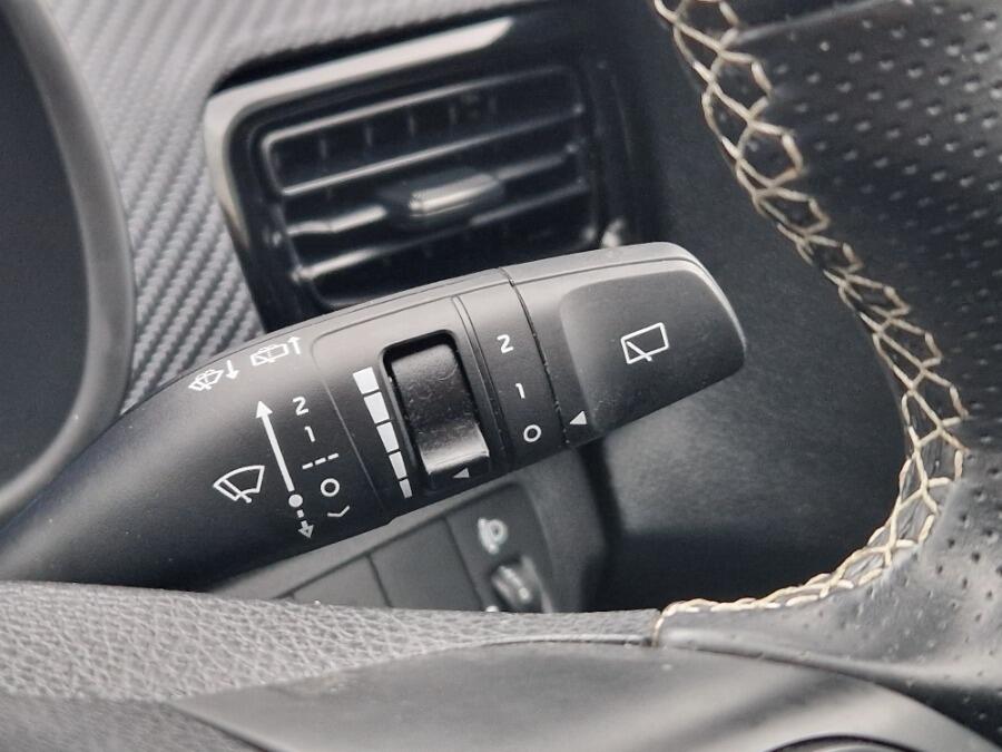 Used Kia Stonic 2024 for sale - 76765152: Photo 64