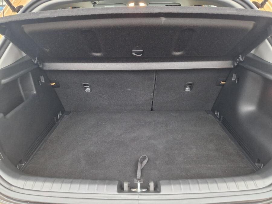 Used Kia Stonic 2024 for sale - 76765152: Photo 78