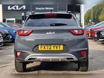 Used Kia Stonic 2022 for sale - 76109599: Photo