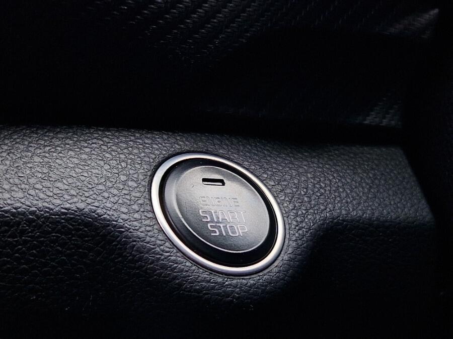 Used Kia Stonic 2022 for sale - 76109599: Photo 37
