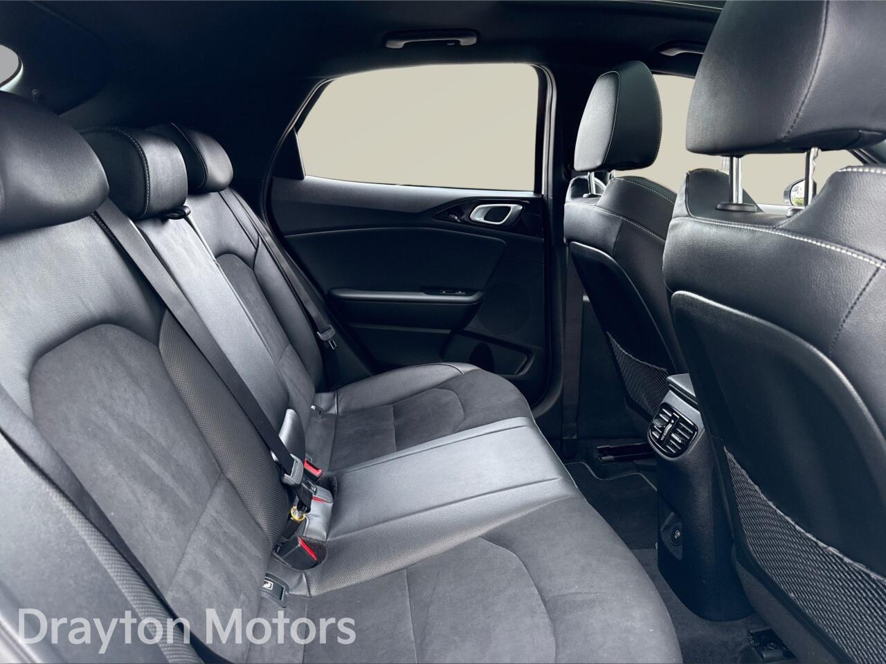 Used Kia XCeed 2025 for sale - 77524120: Photo 16