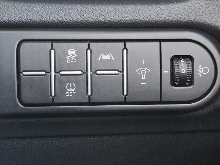Used Kia XCeed 2023 for sale - 76059555: Photo 53