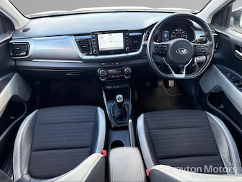 Used Kia Stonic 2019 for sale - 78935438: Photo